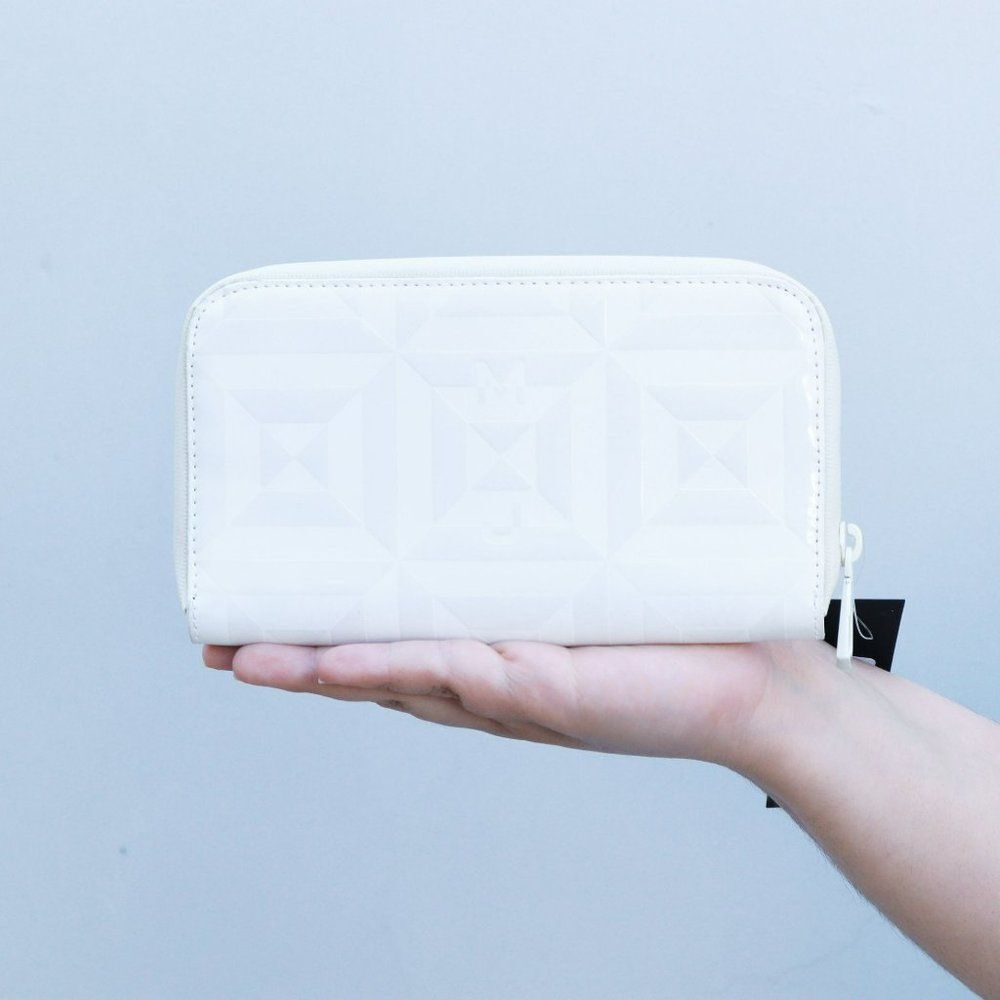 NWT Marc by Marc Jacobs Rubix Zip Around Wallet White